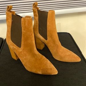 Steve Madden Suede booties